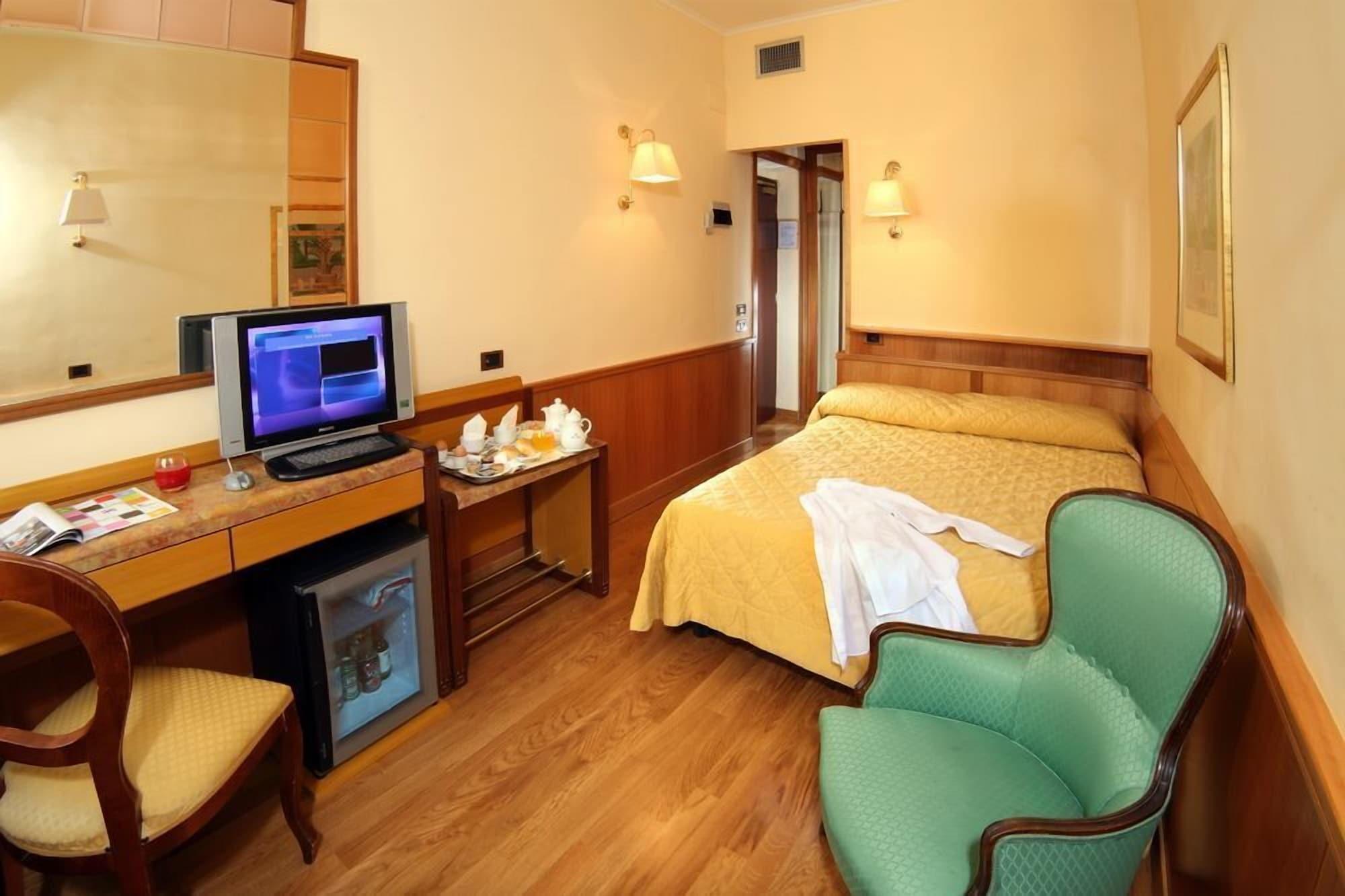 Hotel Oxford Róma Szoba fotó